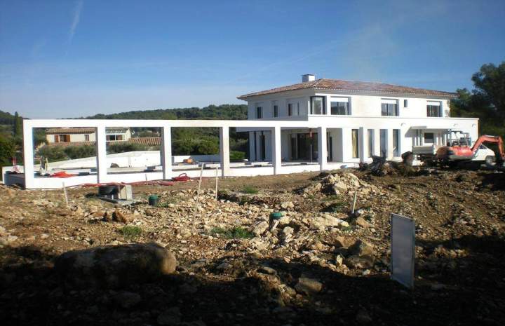 Travaux de terrassement, enrochement et création de murs en pierre